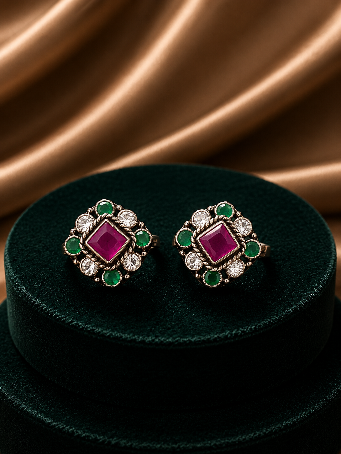 Regal Floral Toering - Image 2