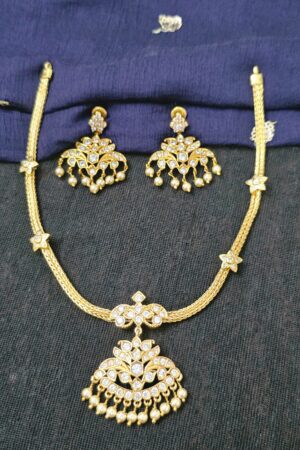 Polki-Inspired Floral Pendant Necklace Set