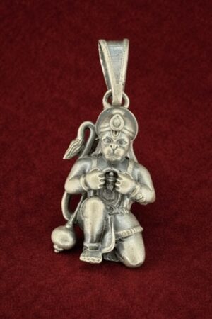 Devotional Hanuman Pendant – Bhakti Form (small)