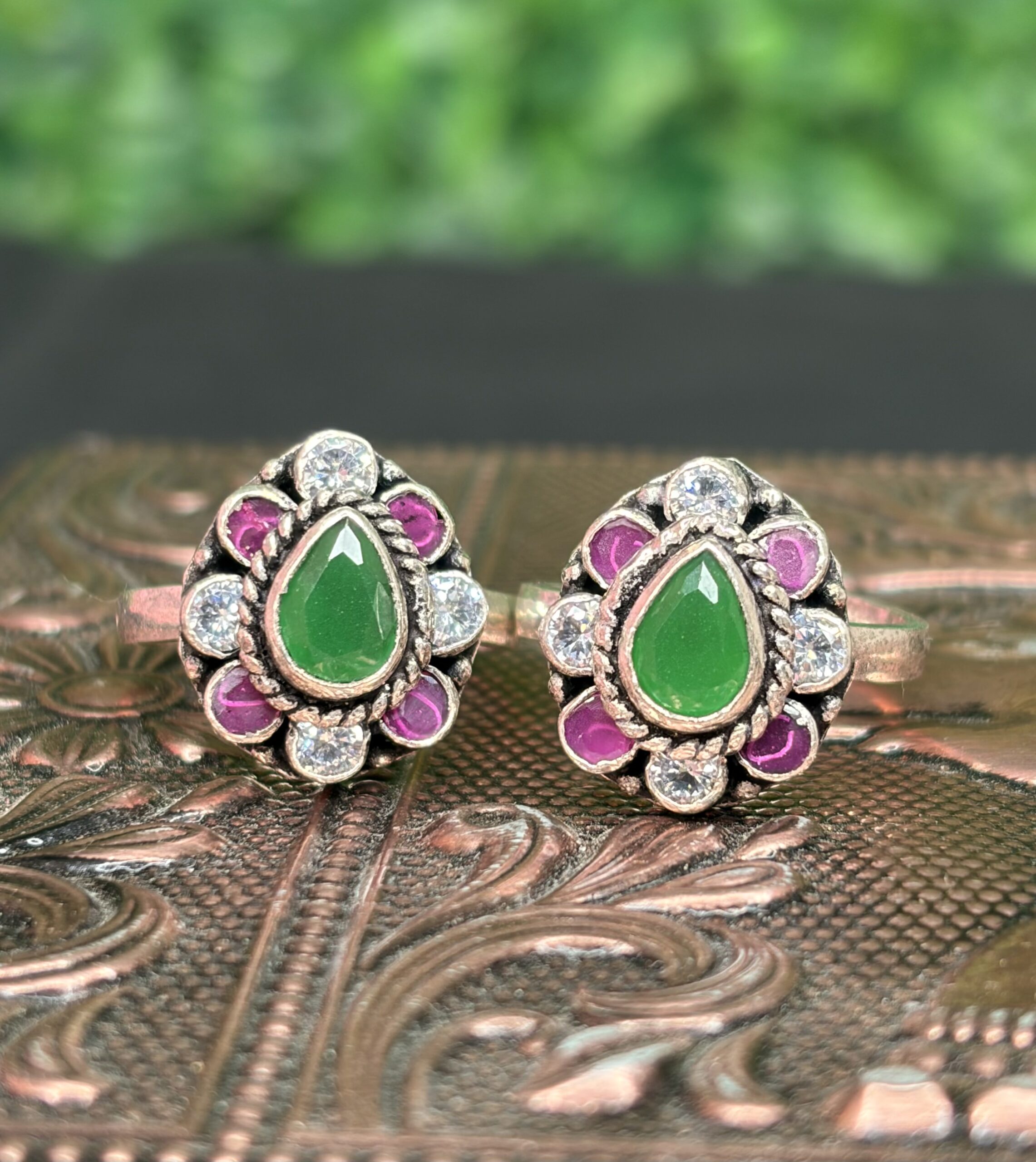 Floral Teardrop Toering