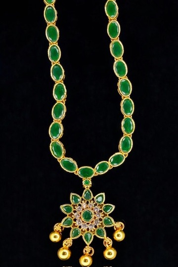 Mangammal Maharani Emerald Bloom Temple Necklace