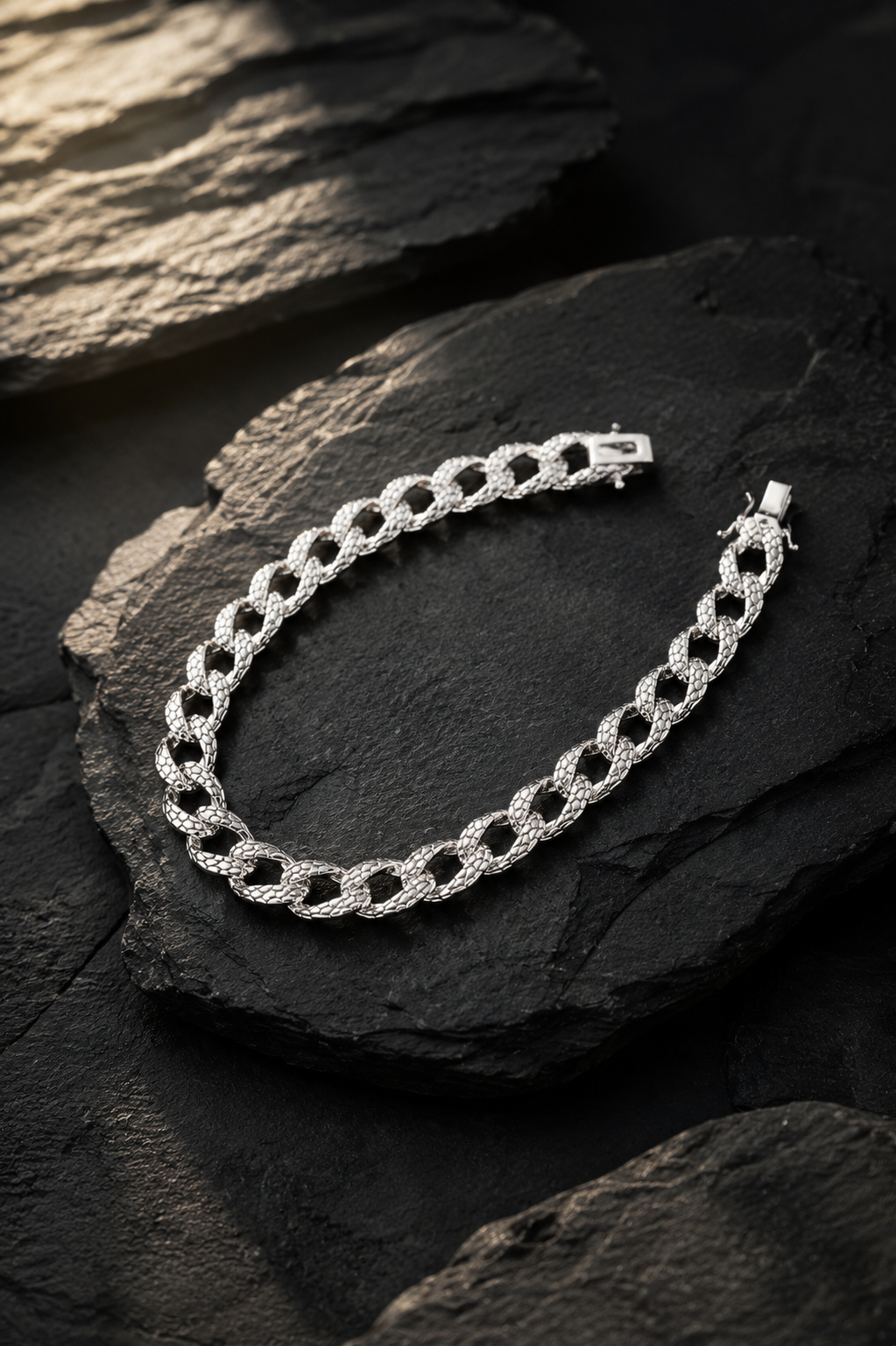 Bold Textured Link Turkish Statement Bracelet - Image 3