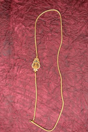 Temple-Inspired Mogappu Chain with Green Accent