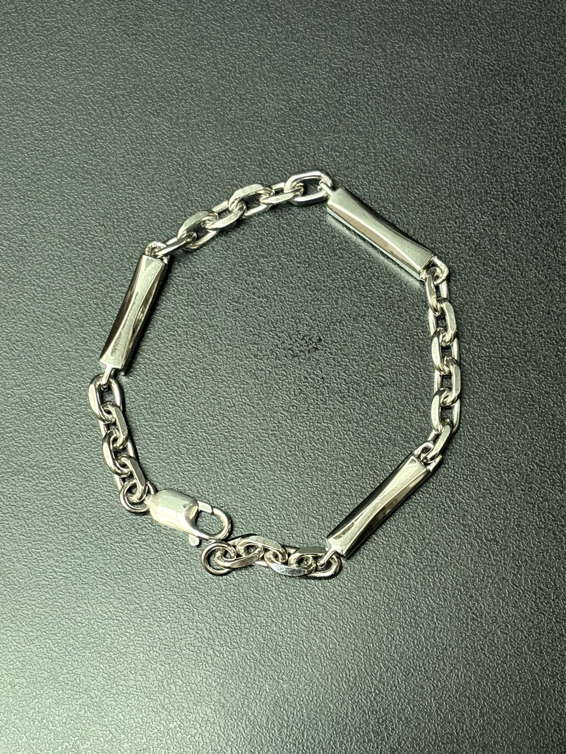 Modern Silver Bar-Link Chain Bracelet