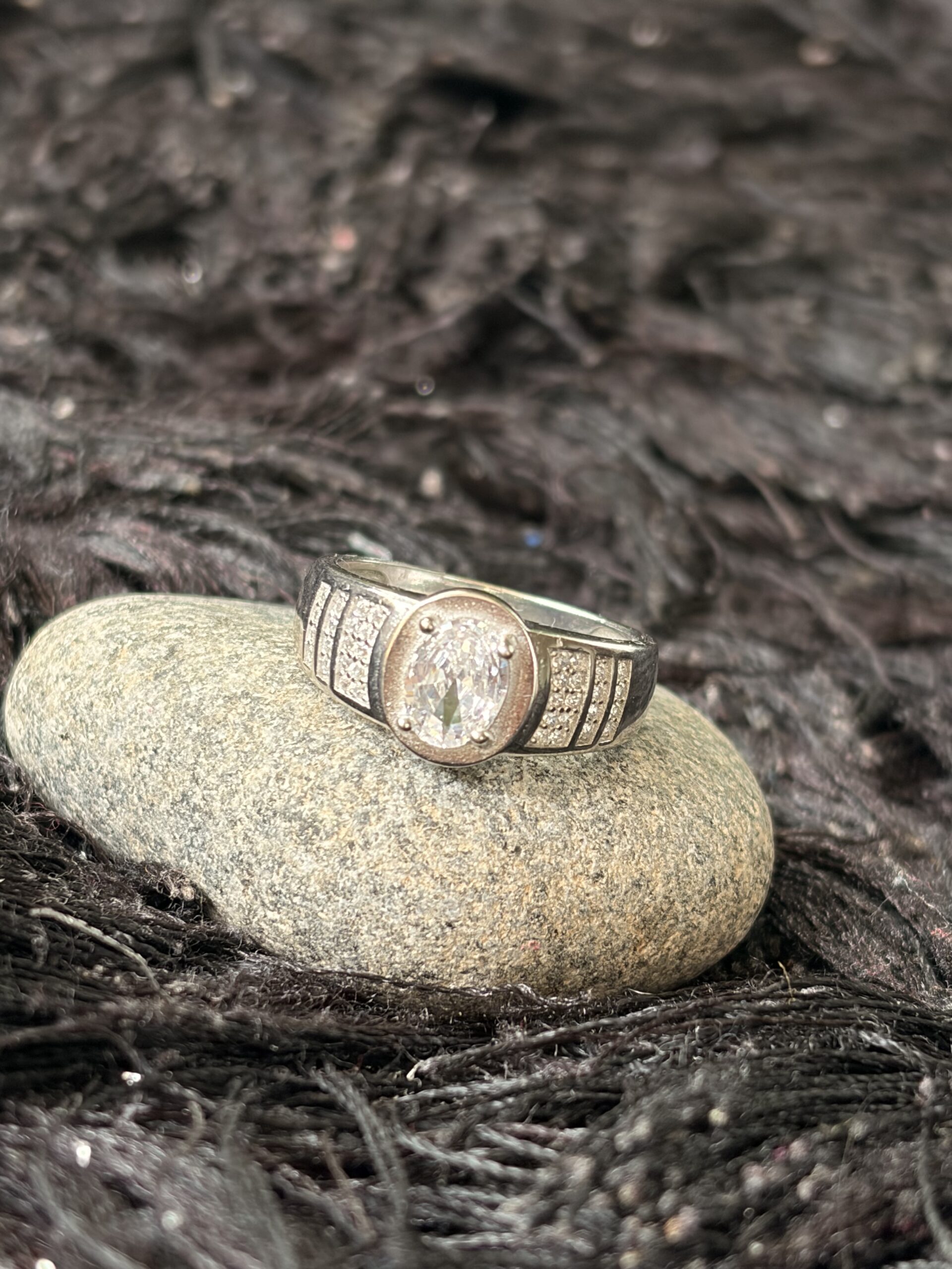 Classic Oval Solitaire Silver Ring (size 20)