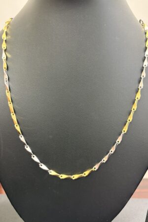 Contemporary Two-Tone Geometric Link Chain Necklace
