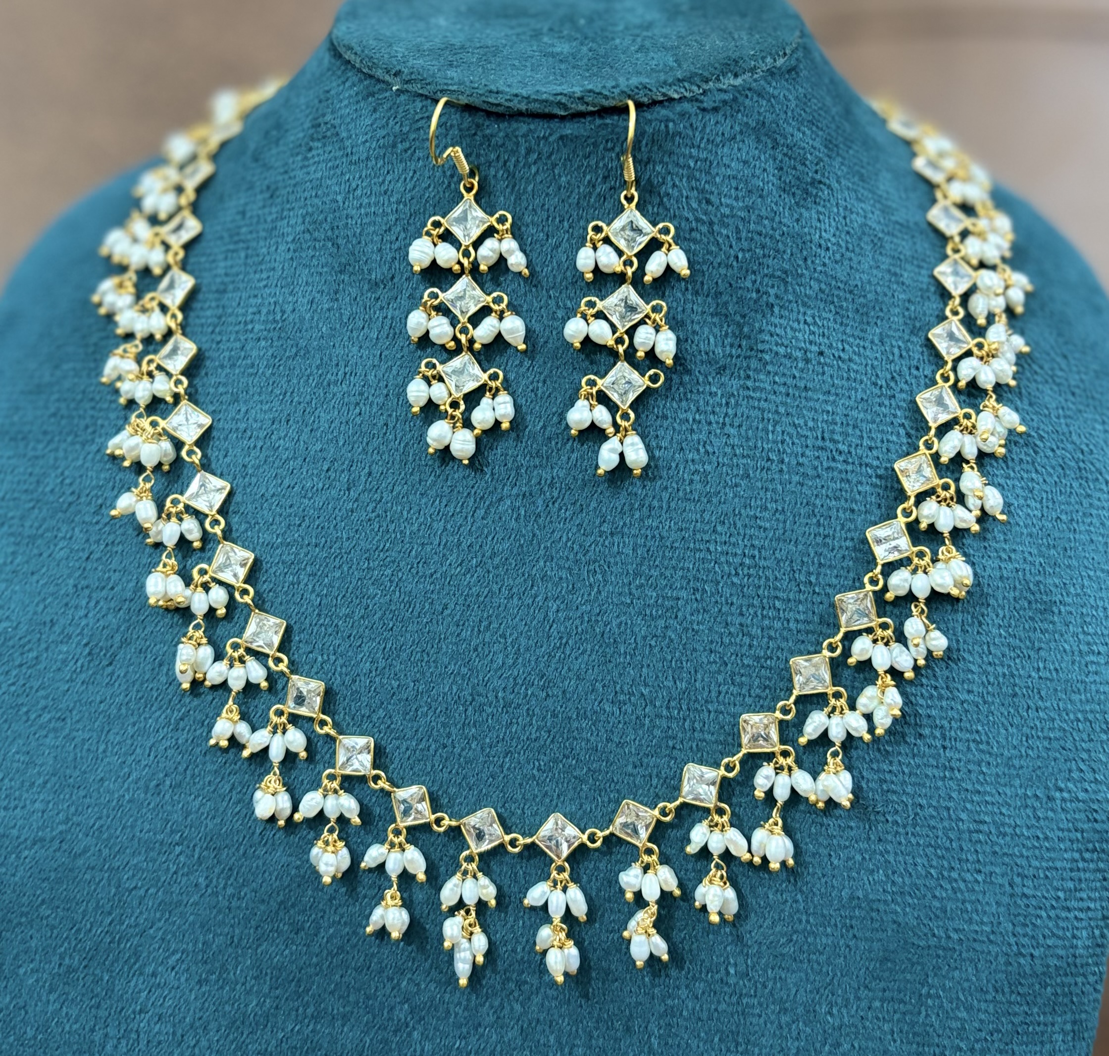 Diamond-Cut Elegance Rice Pearl Drop Necklace Set