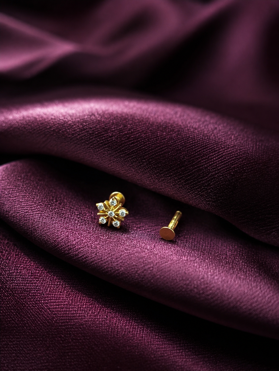 Golden Starburst Diamond Floral Nose Pin
