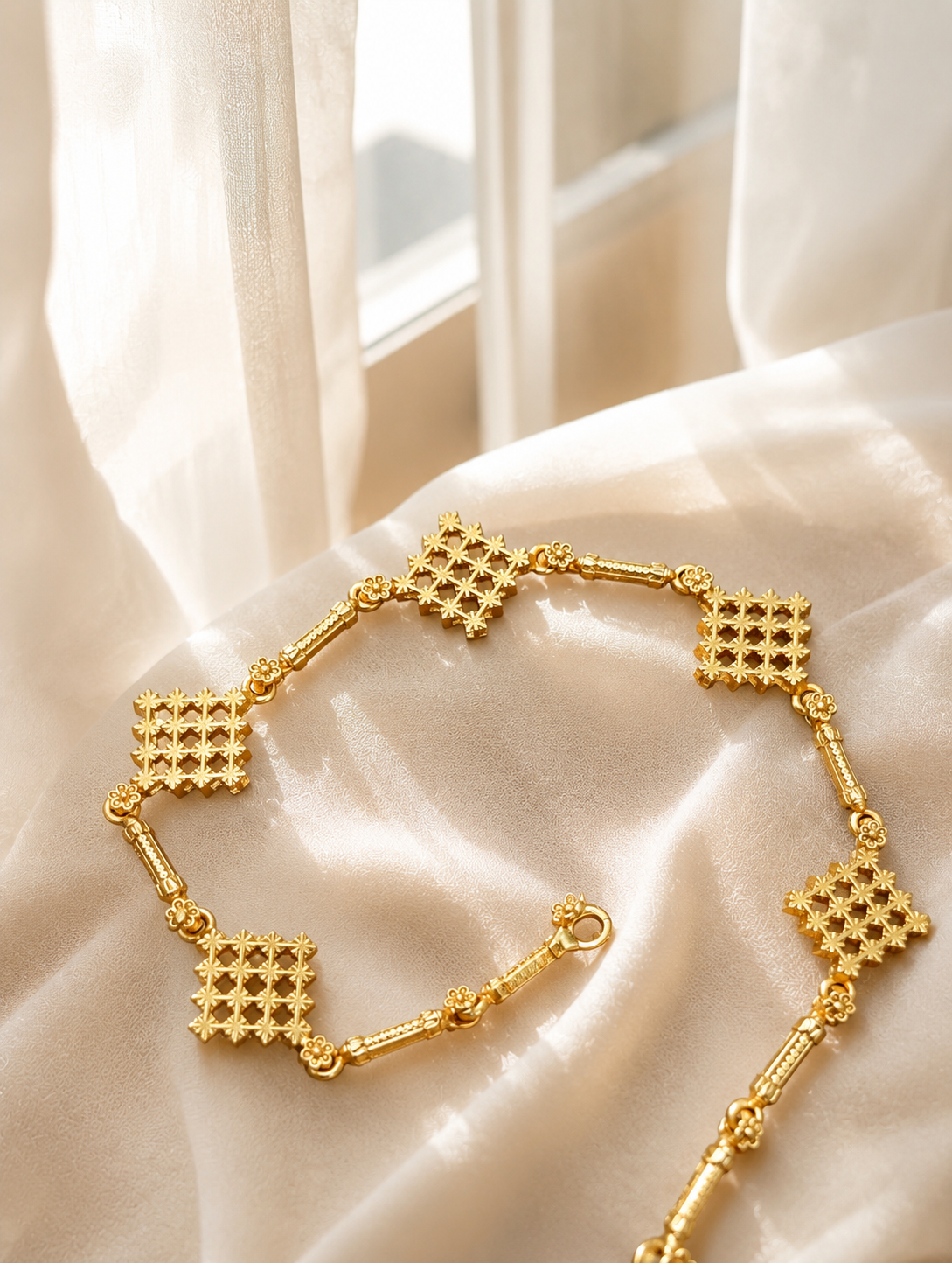 Golden Heritage Lattice Necklace