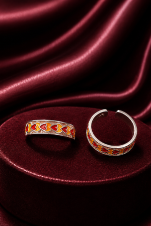 Radiant Hearts Enamel Toe Ring