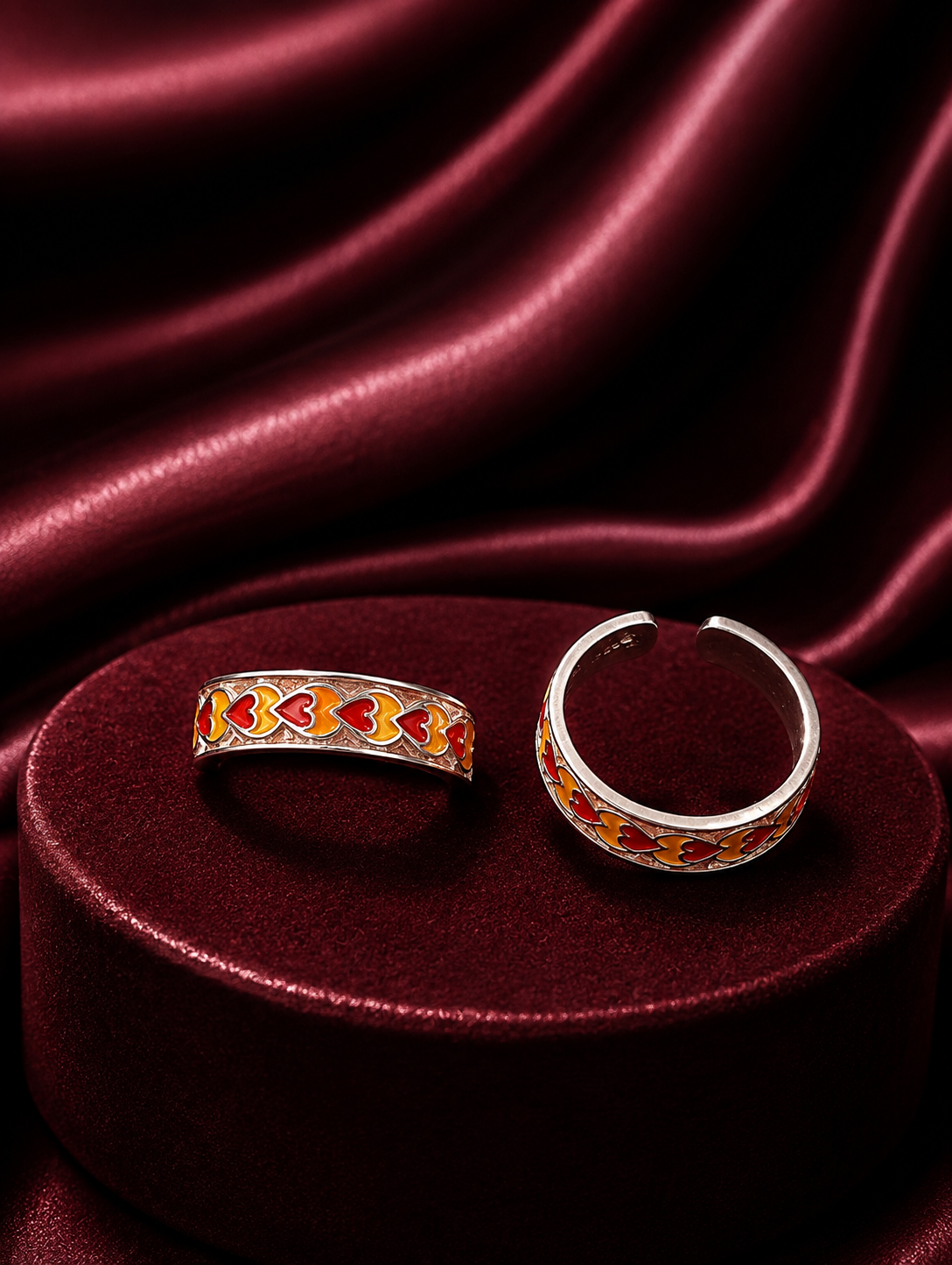 Radiant Hearts Enamel Toe Ring