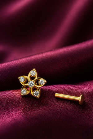 Blooming Petal Crystal Nose Pin