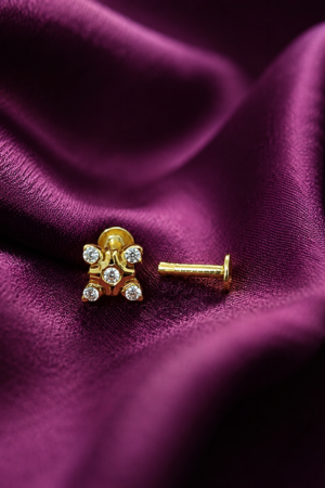 Graceful Blossom Sparkle Nose Pin