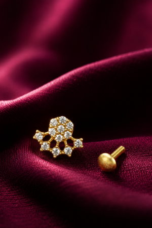 Royal Honeycomb Crystal Nose Pin