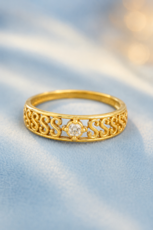 Radiant Scroll Solitaire Finger Ring(size 15)