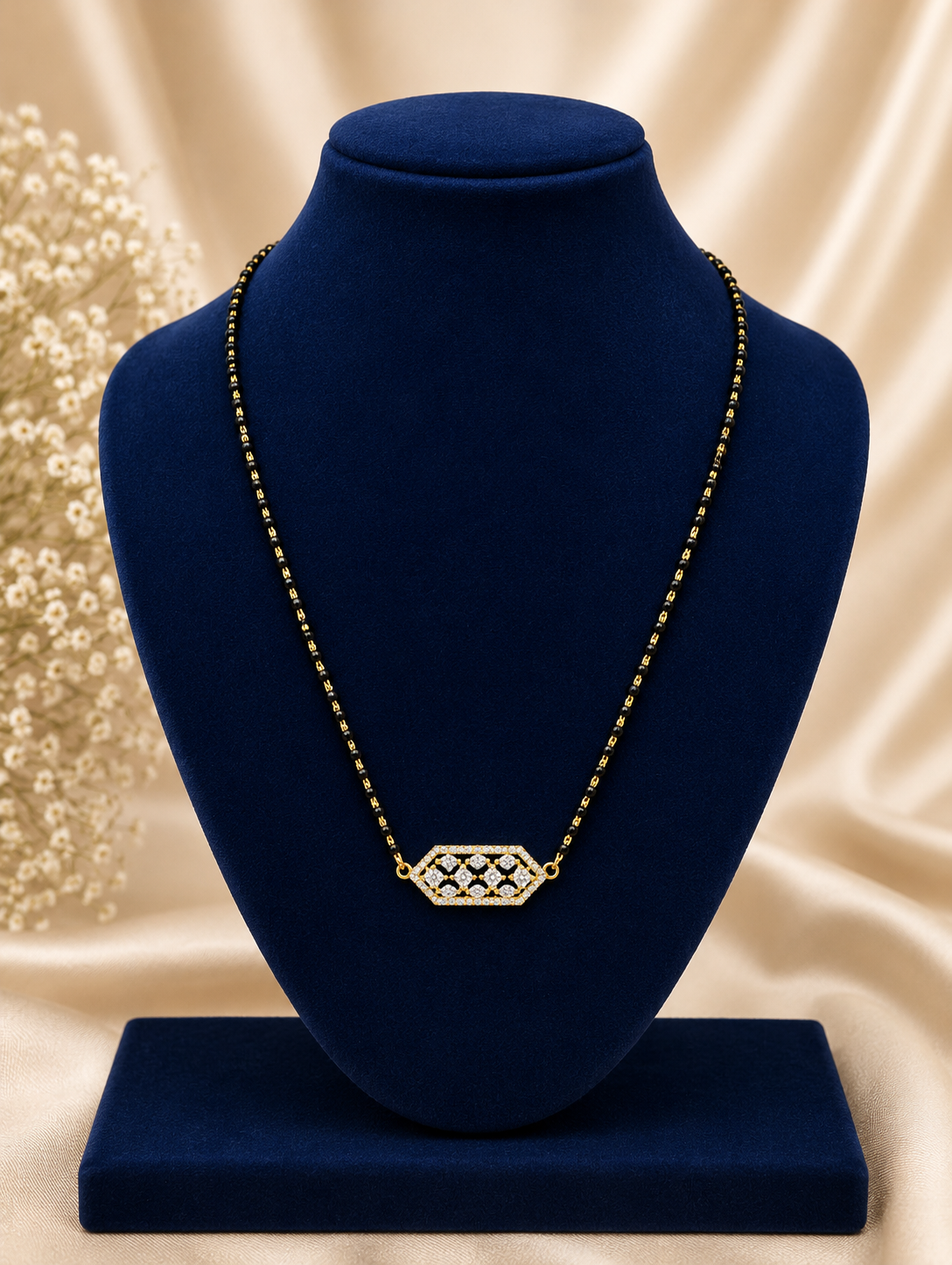 Geometric Diamond Glow Mangalsutra