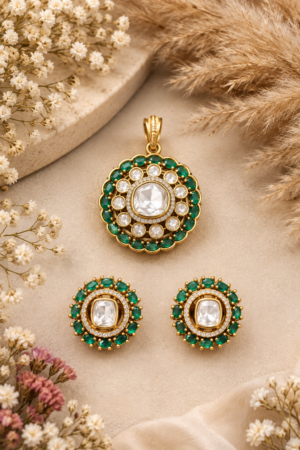 Regal Emerald Halo Polki Pendant Set