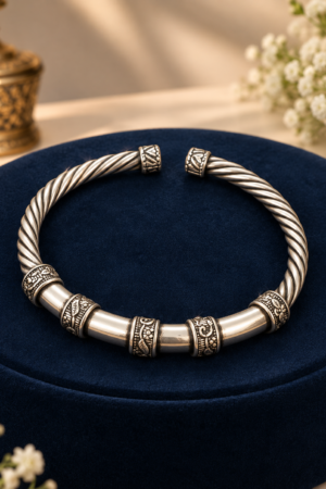 Heritage Twist Oxidized Kada